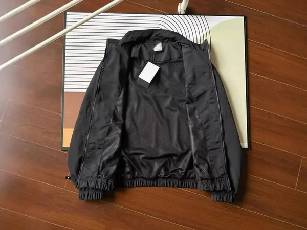 Chaquetas y abrigos: ejemplo de producto